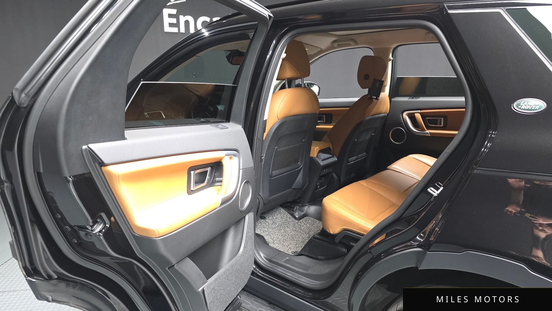 Land Rover Discovery Sport 2018 — миниатюра 18