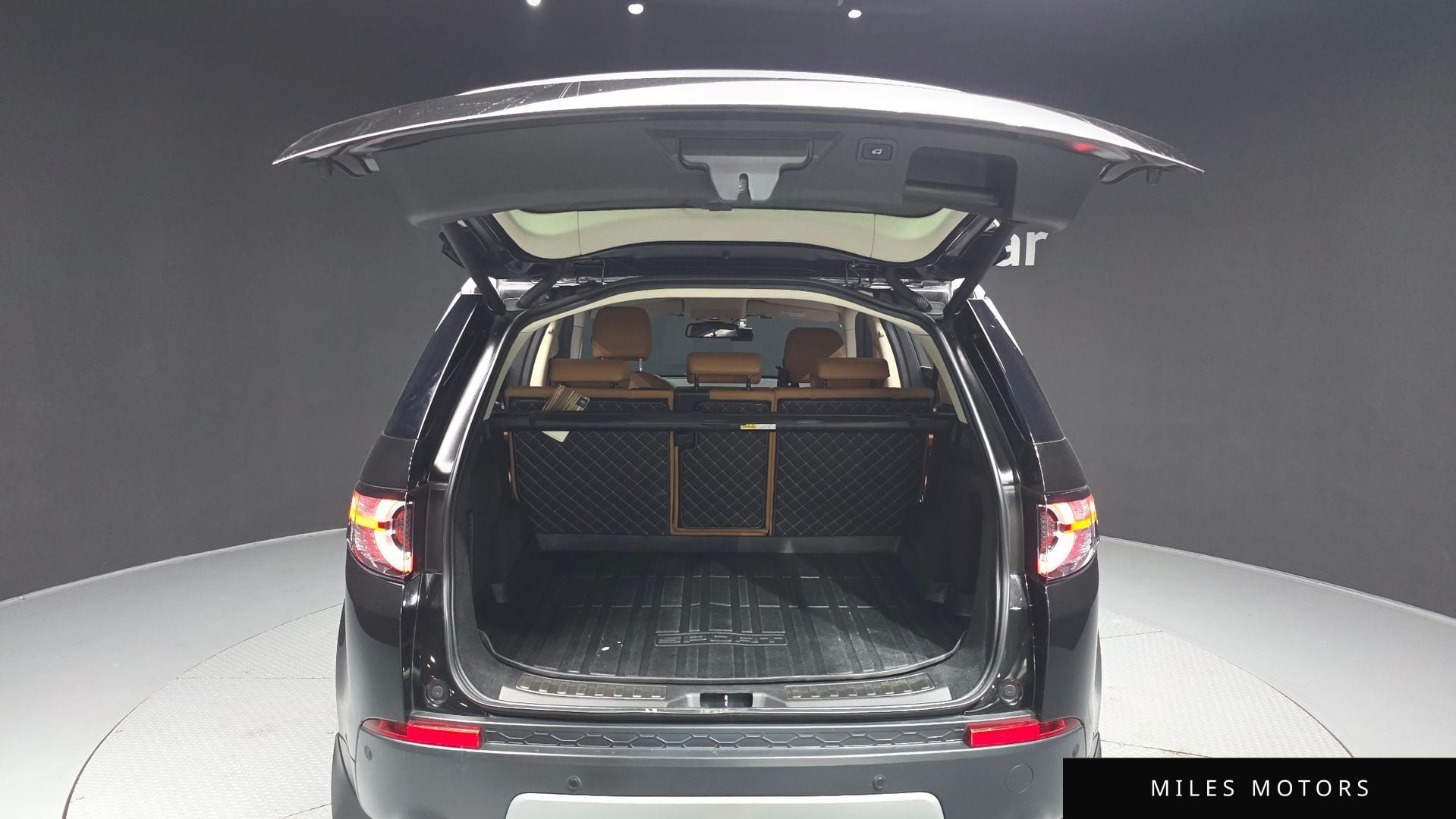 Land Rover Discovery Sport 2018 — миниатюра 25