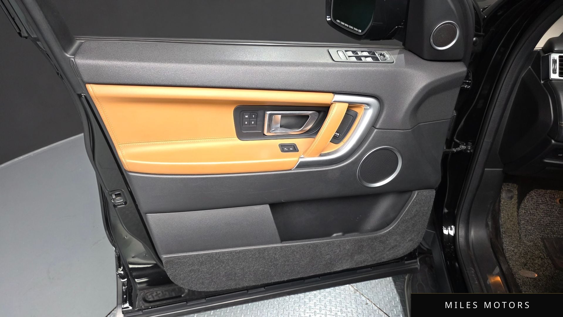 Land Rover Discovery Sport 2018 — миниатюра 14