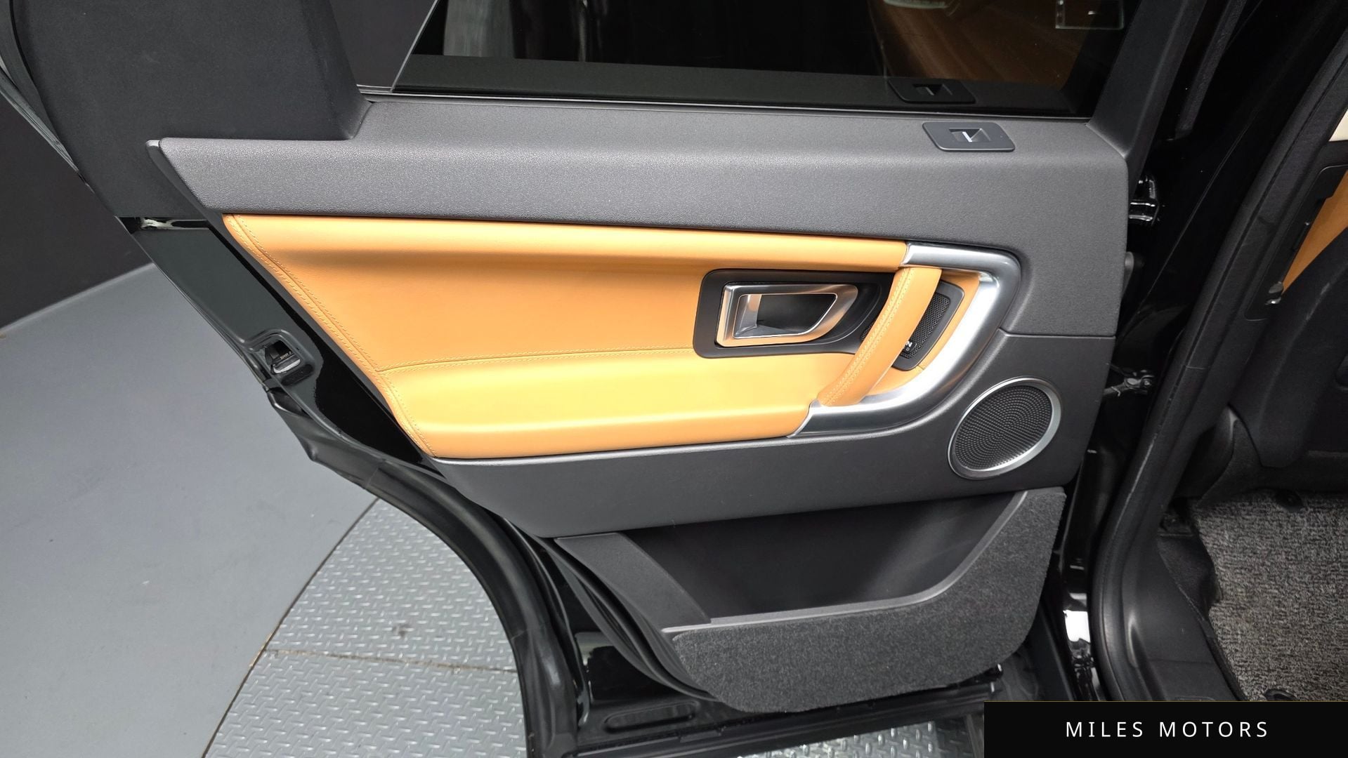 Land Rover Discovery Sport 2018 — миниатюра 15