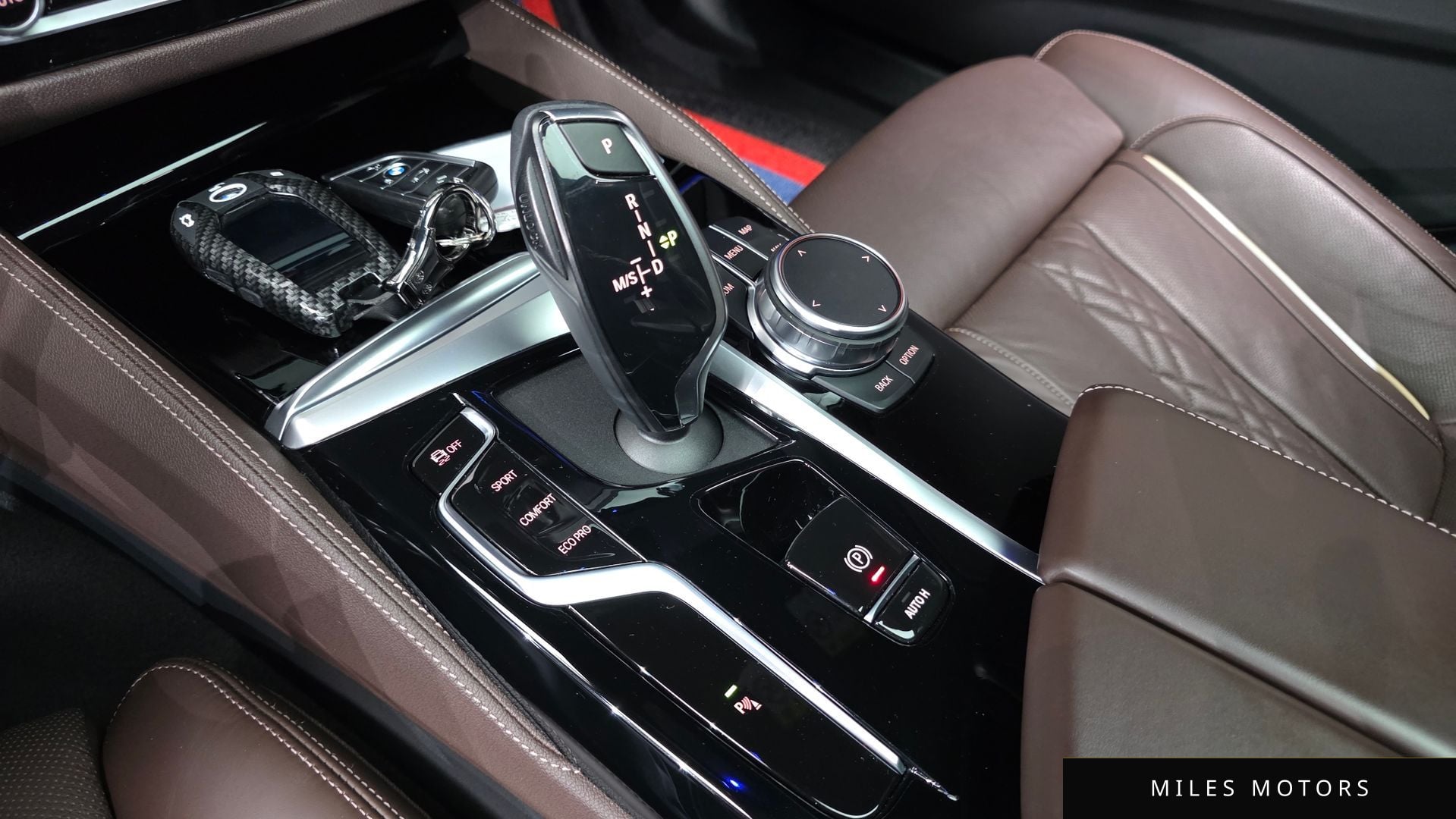 BMW 5 Series (G30) 2023 — миниатюра 12