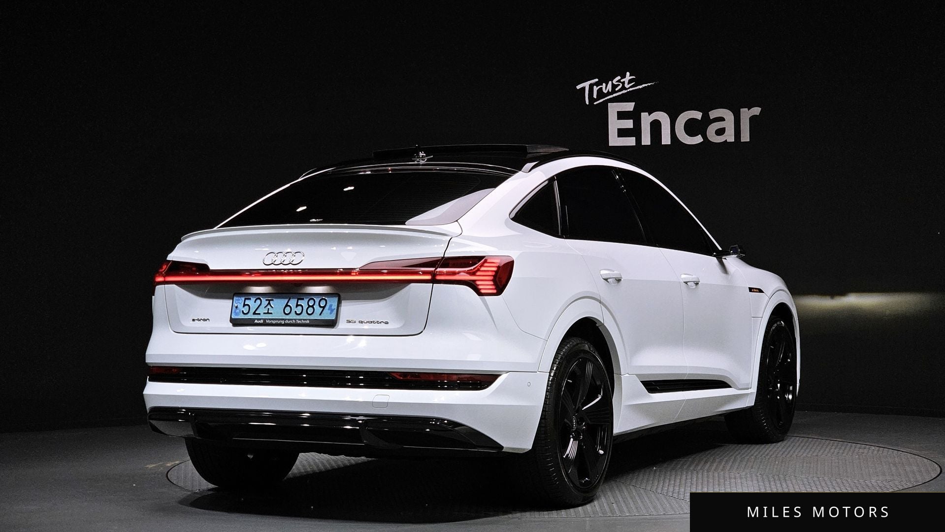 Audi e-tron 2022 — миниатюра 3