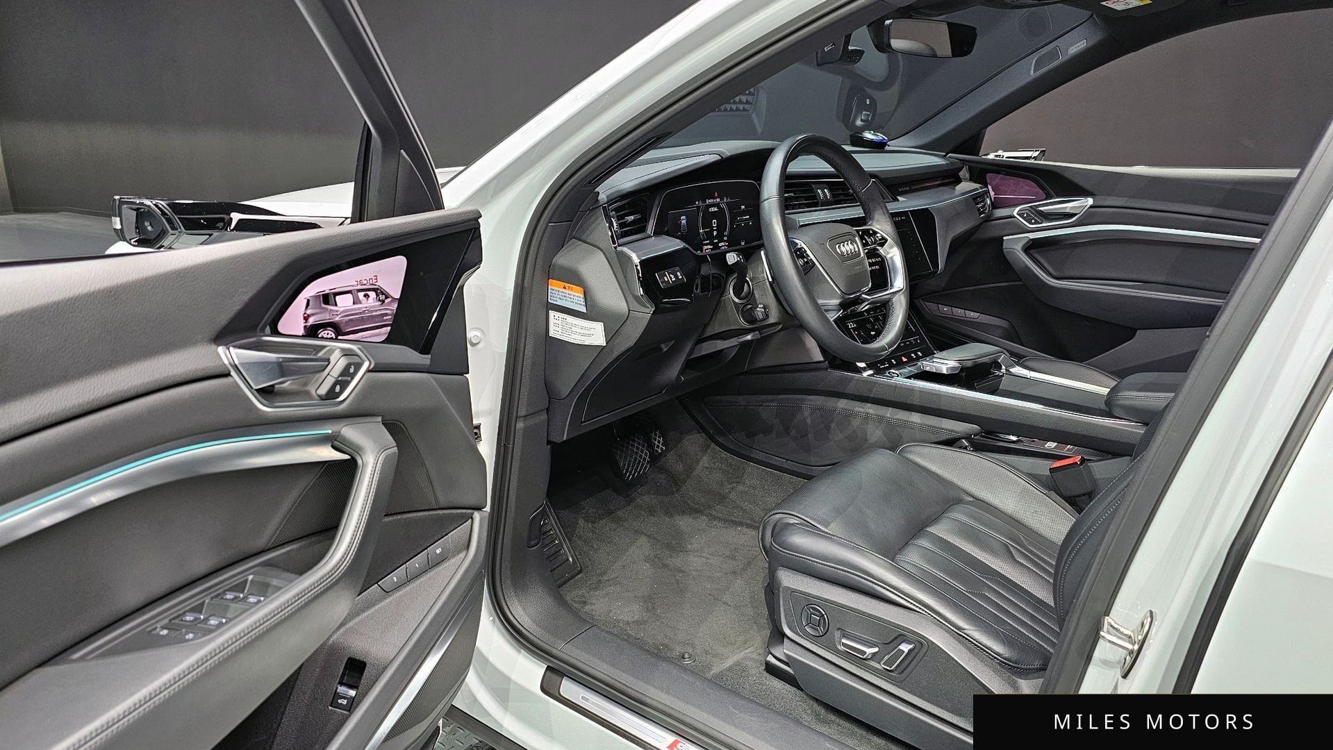 Audi e-tron 2022 — миниатюра 9