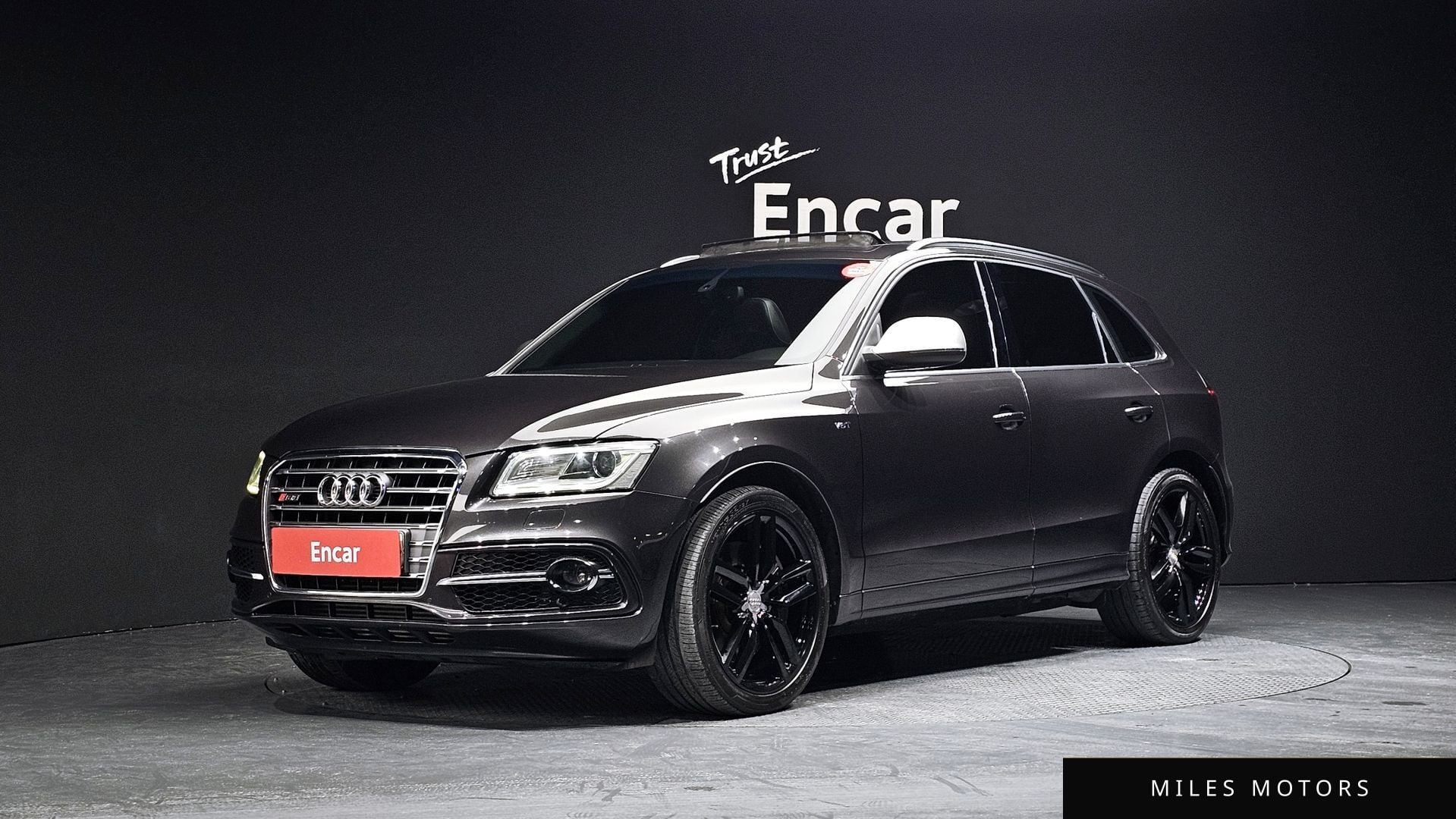 Audi SQ5 2014 — фото 1 из 12