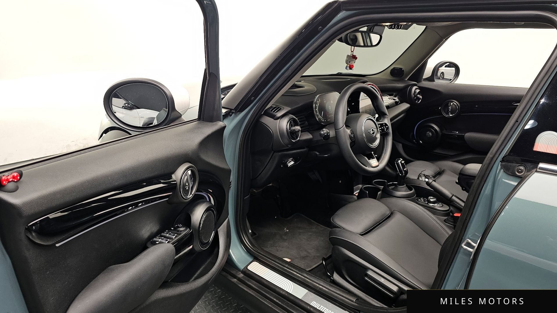MINI Cooper S 2023 — миниатюра 10
