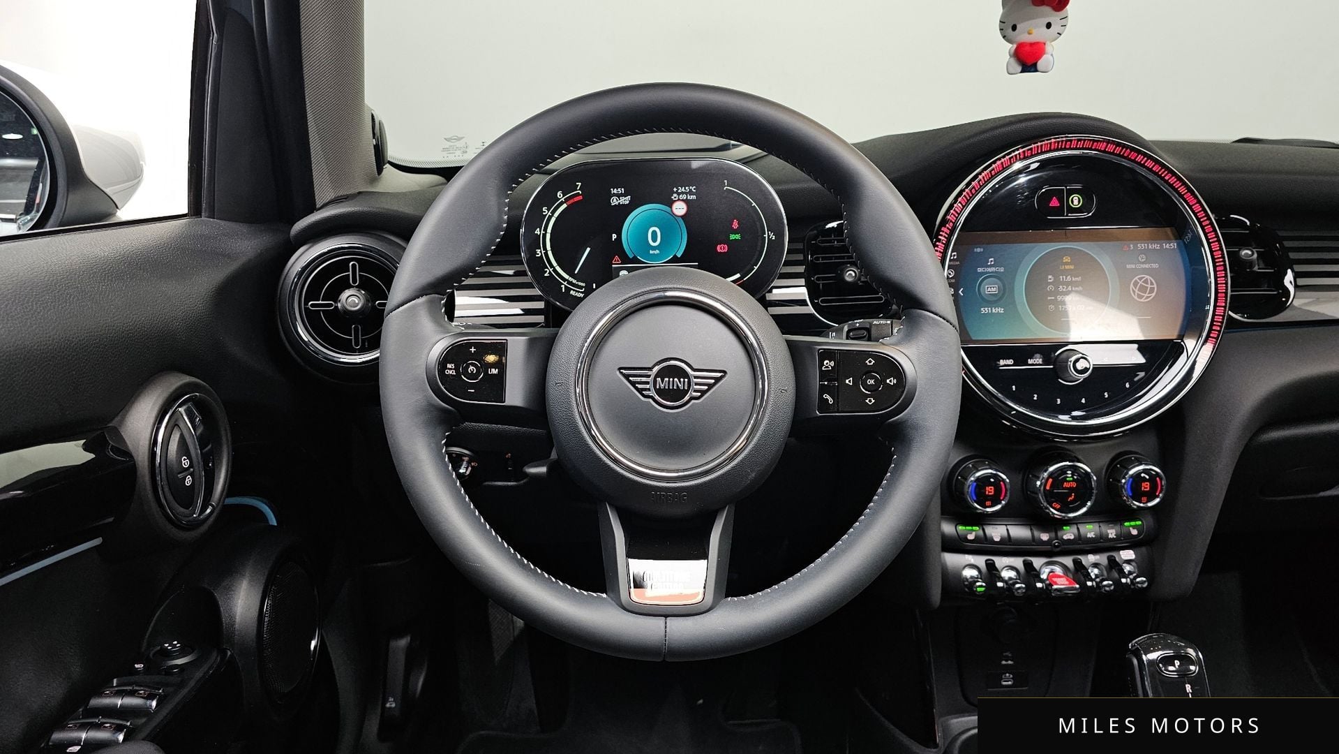 MINI Cooper S 2023 — миниатюра 12