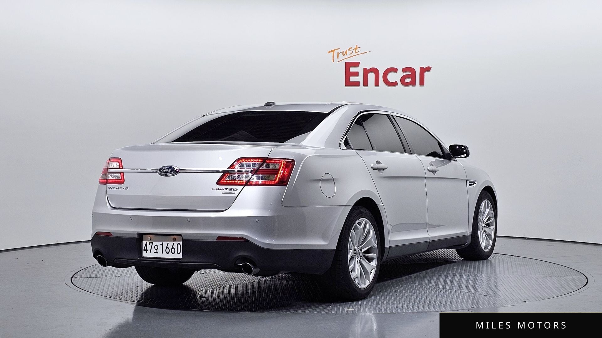 Ford Taurus 2014 — миниатюра 2