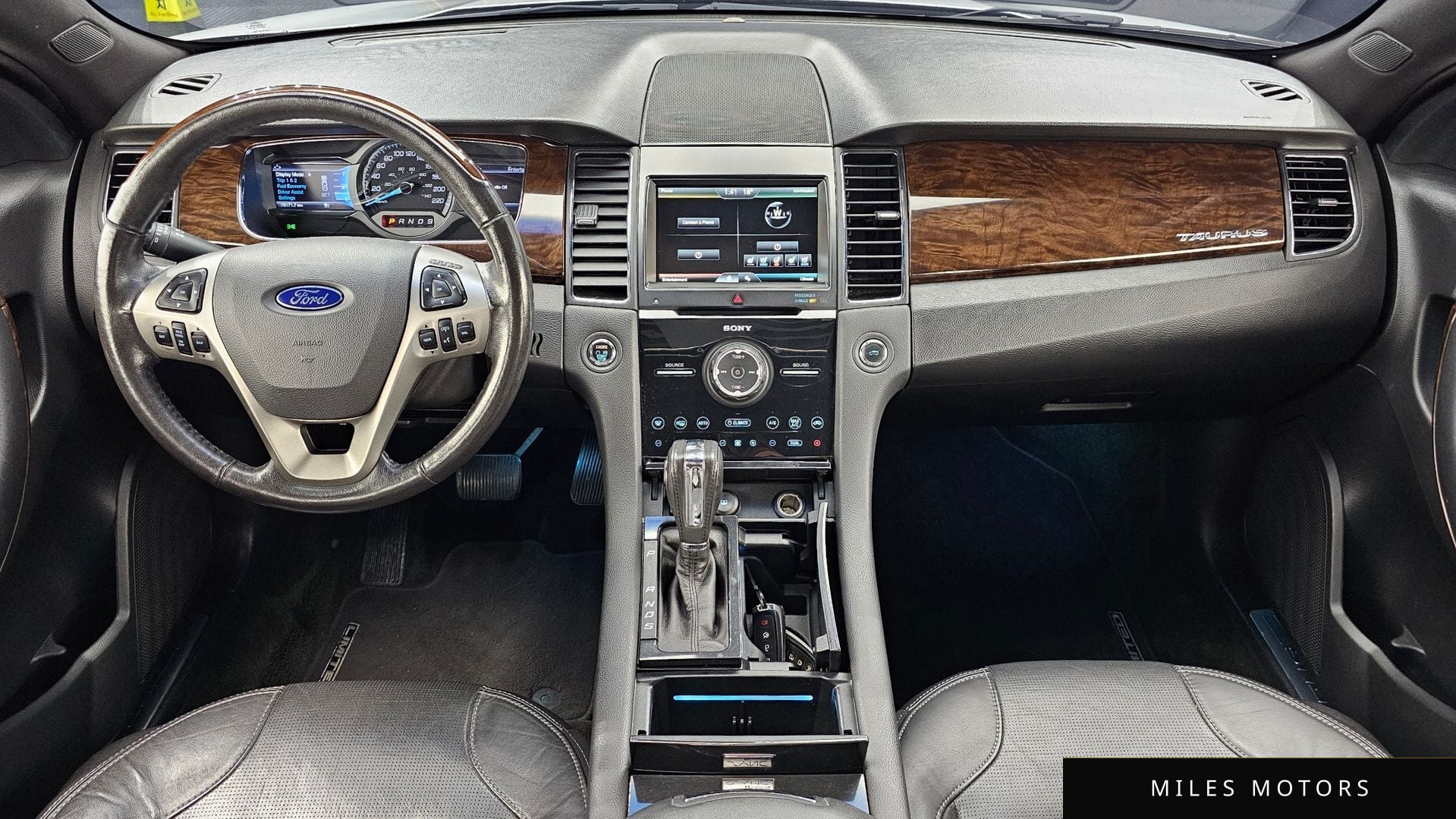 Ford Taurus 2014 — миниатюра 7