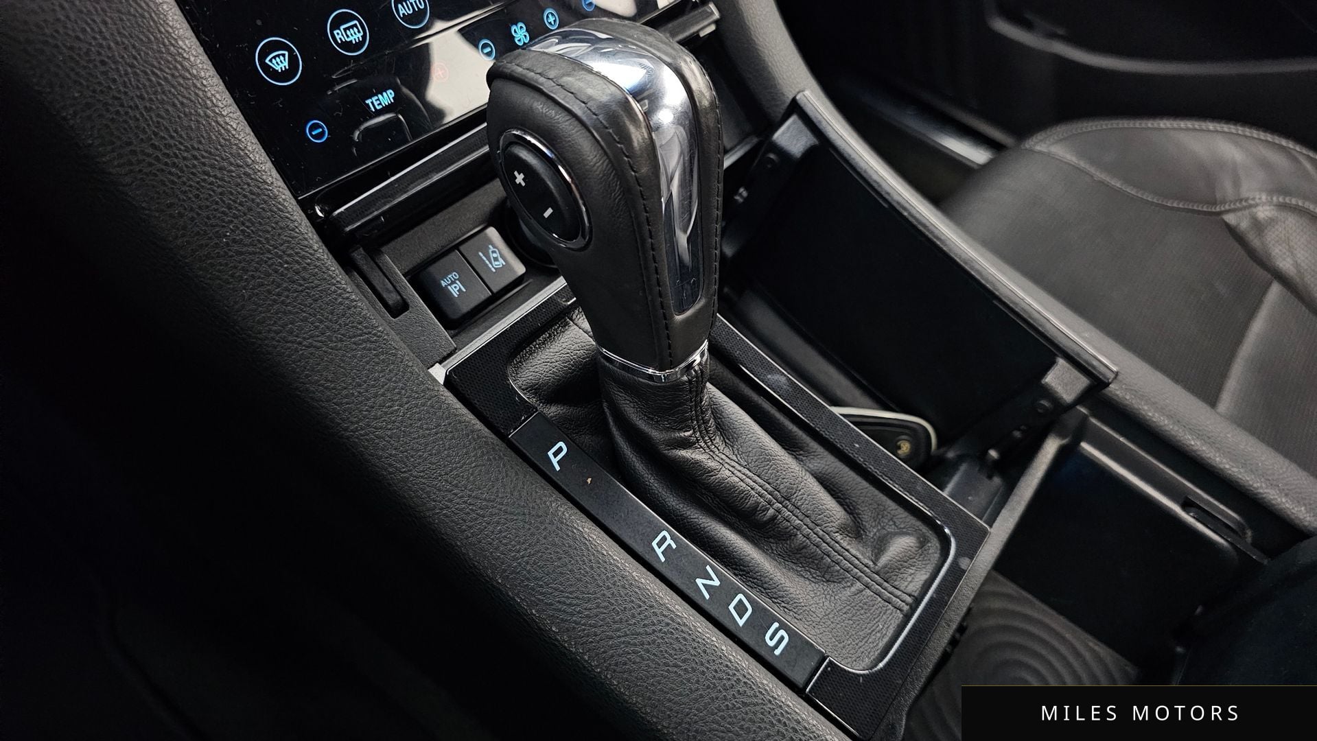 Ford Taurus 2014 — миниатюра 9