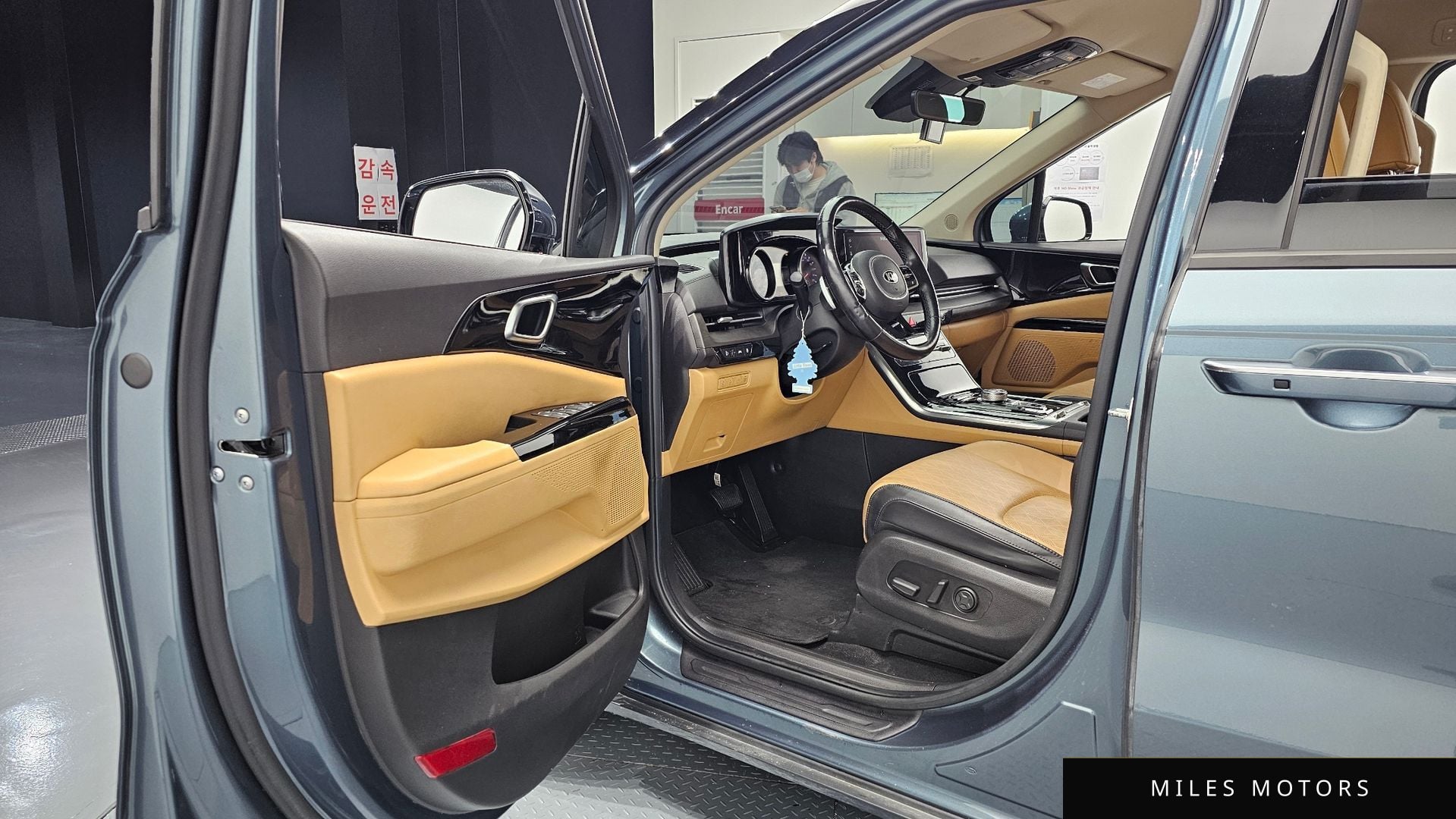 Kia Carnival 2021 — миниатюра 10