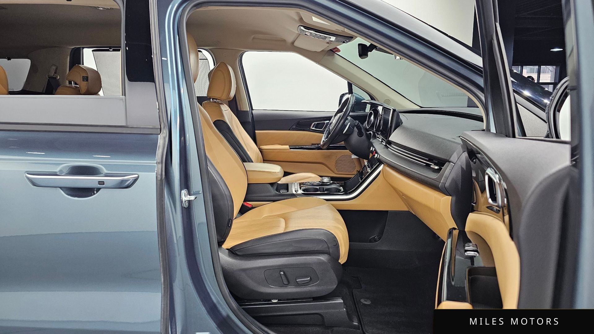 Kia Carnival 2021 — миниатюра 12