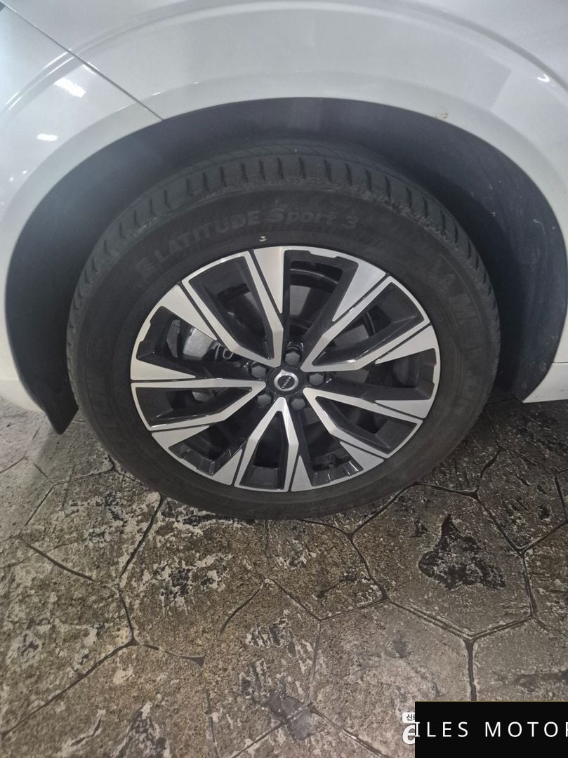 Volvo XC60 2024 — миниатюра 4