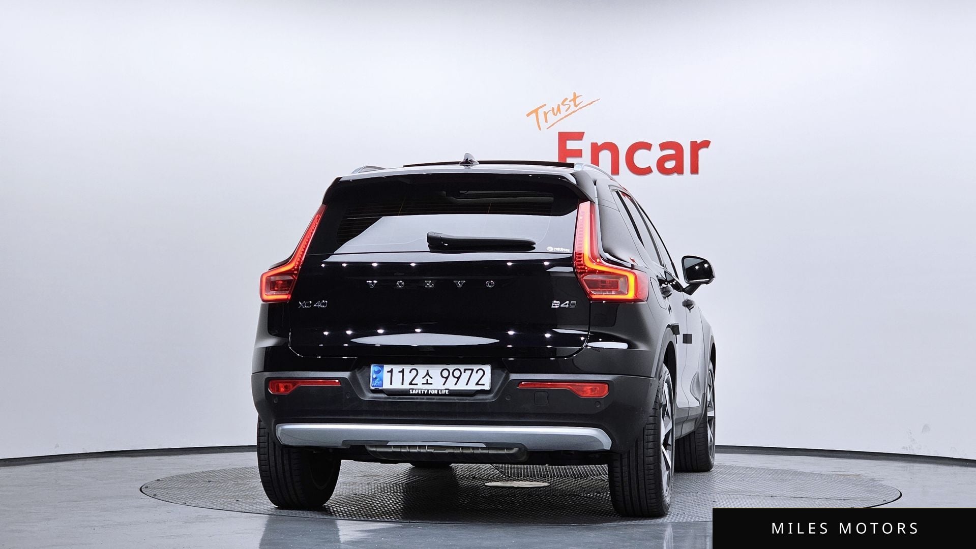 Volvo XC40 2023 — миниатюра 4