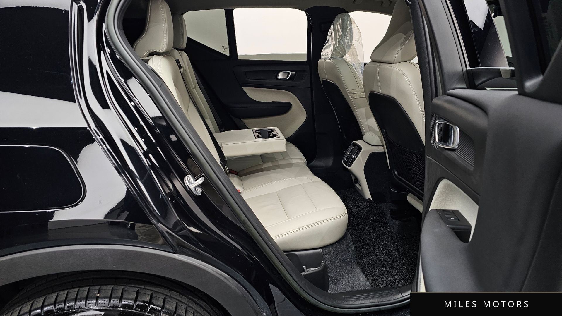 Volvo XC40 2023 — миниатюра 16