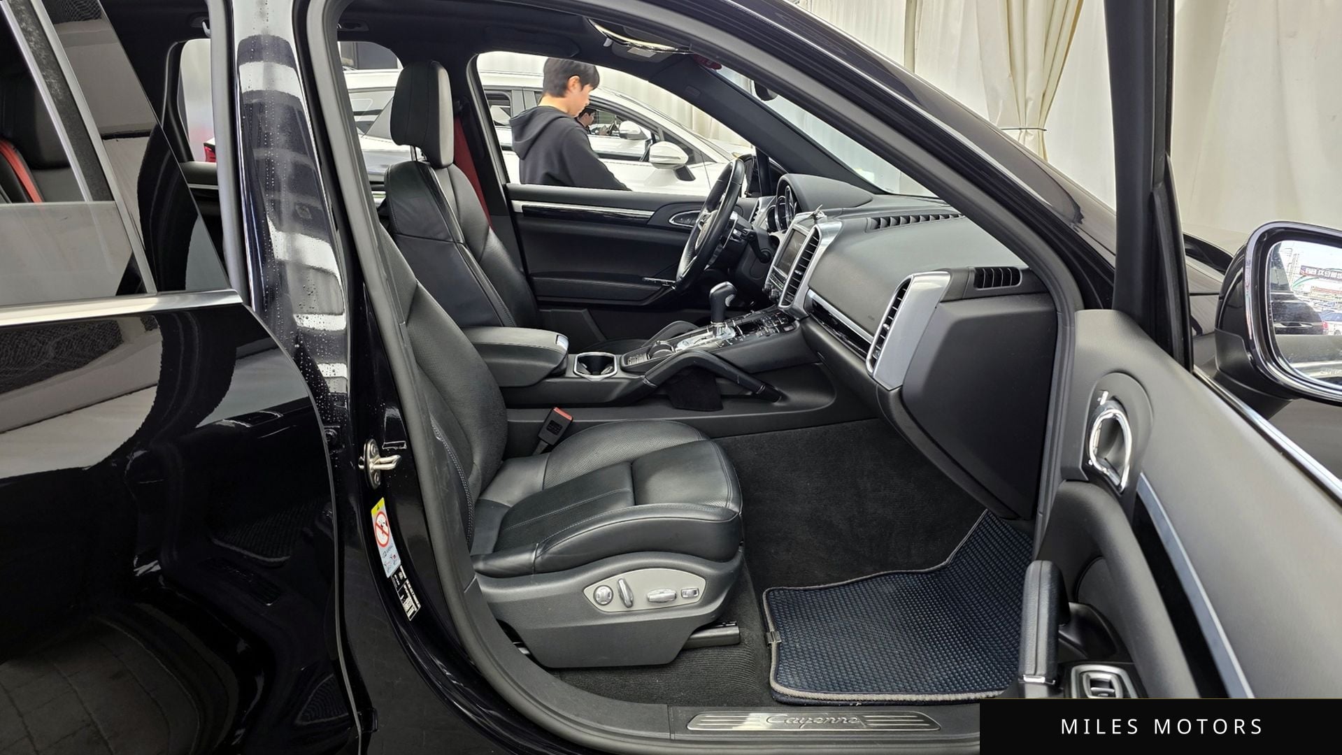 Porsche Cayenne 2016 — миниатюра 12