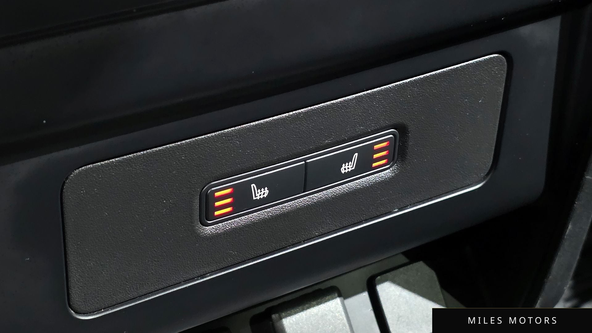 Land Rover 디펜더 (L663) 2024 — миниатюра 24