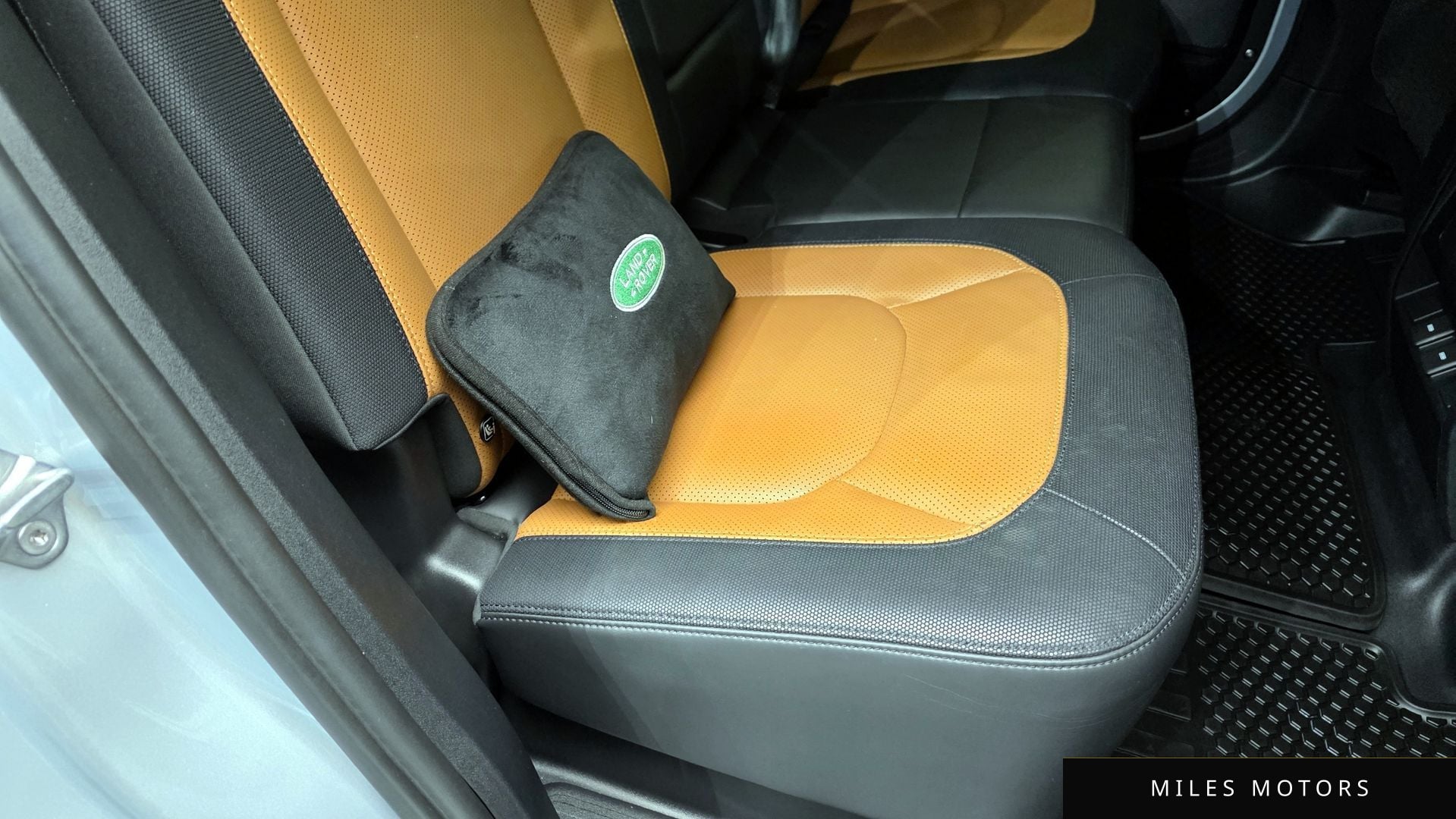 Land Rover 디펜더 (L663) 2024 — миниатюра 16