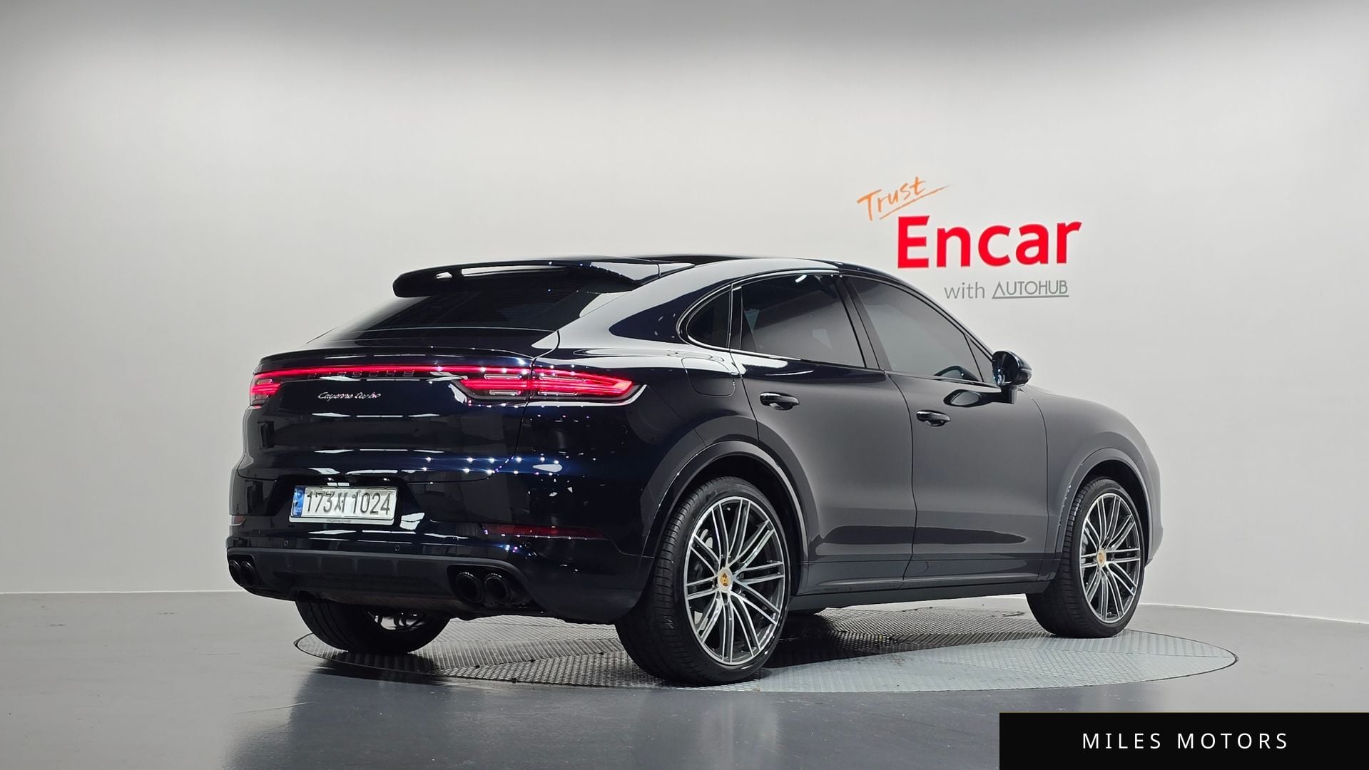 Porsche Cayenne 2021 — миниатюра 2