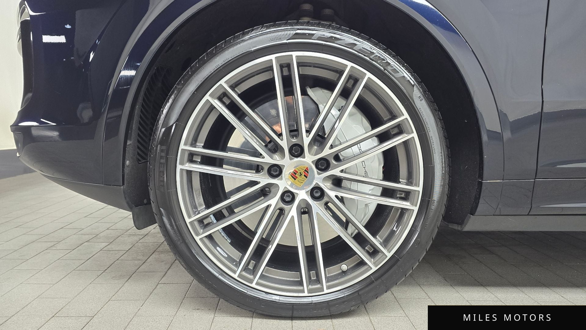 Porsche Cayenne 2021 — миниатюра 5