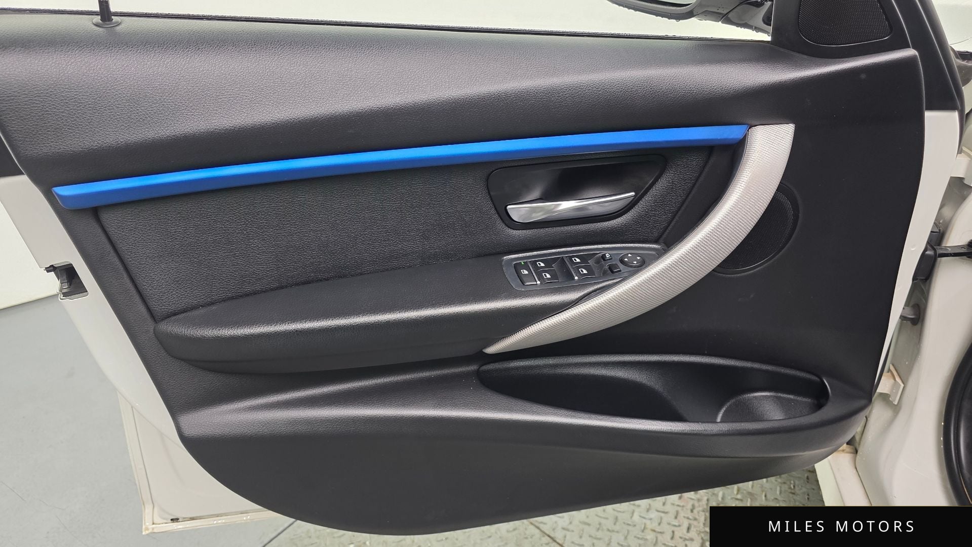 BMW 3 Series (F30) 2018 — миниатюра 13