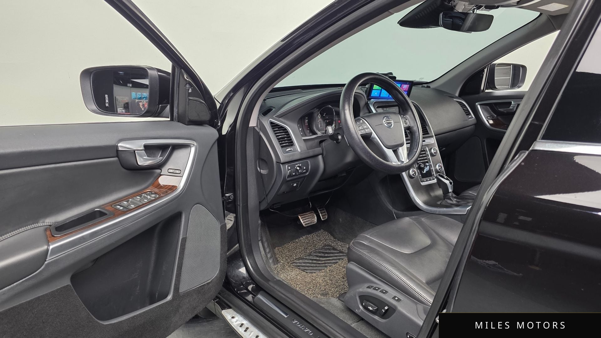Volvo XC60 2017 — миниатюра 10