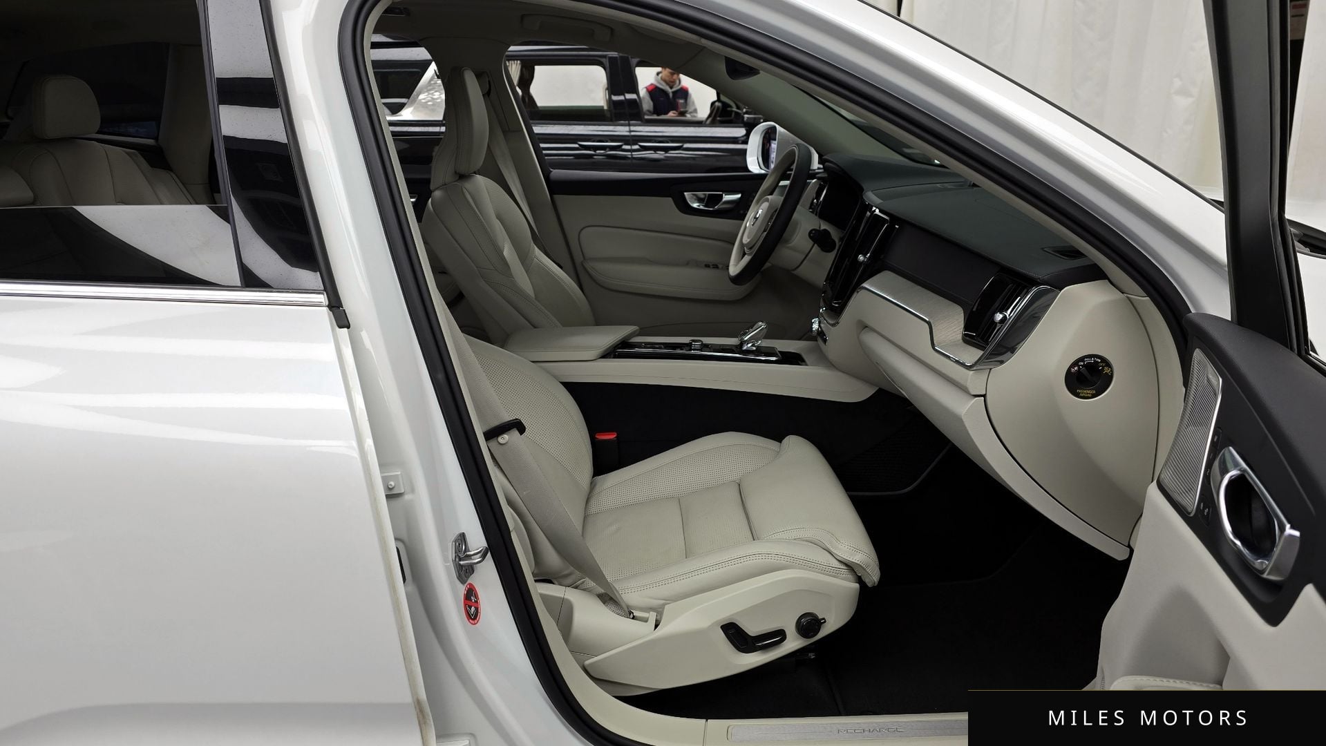Volvo XC60 2021 — миниатюра 18