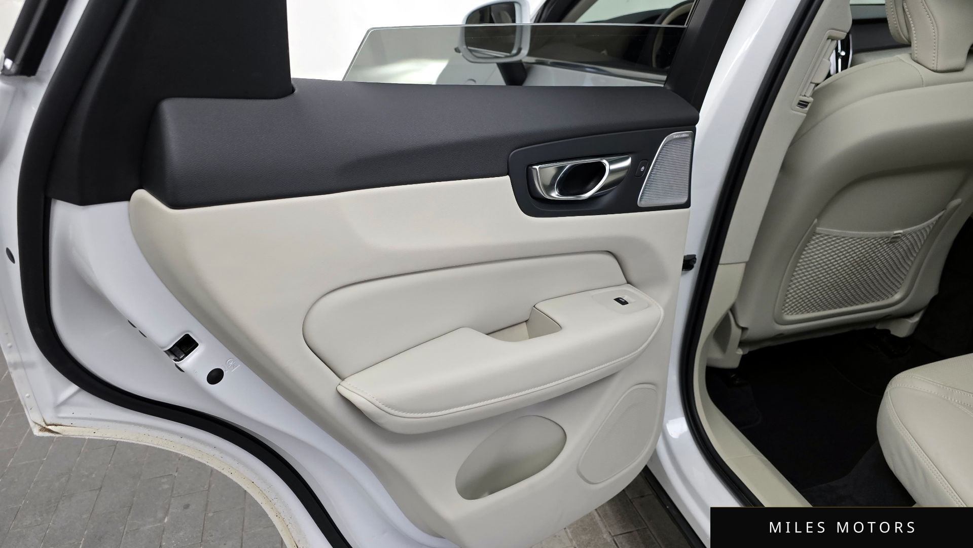 Volvo XC60 2021 — миниатюра 15