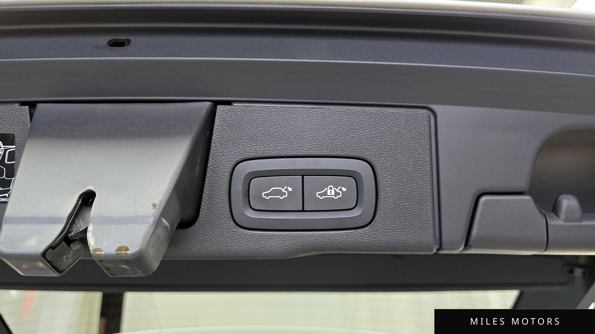 Volvo XC60 2021 — миниатюра 31