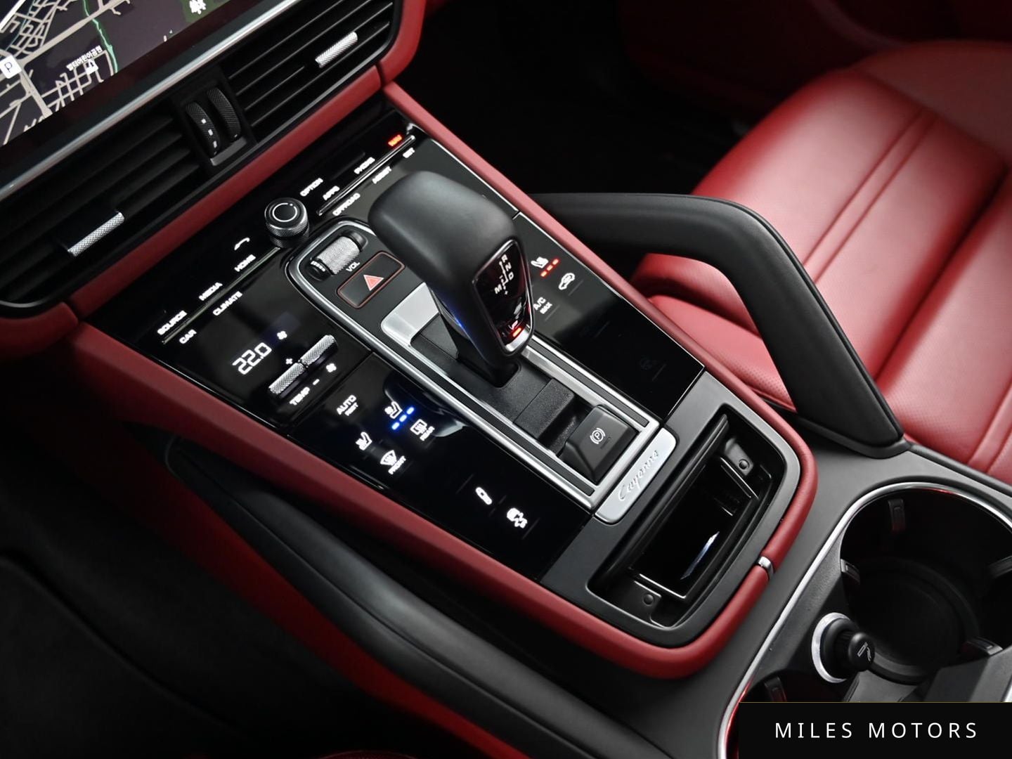 Porsche Cayenne 2023 — миниатюра 9