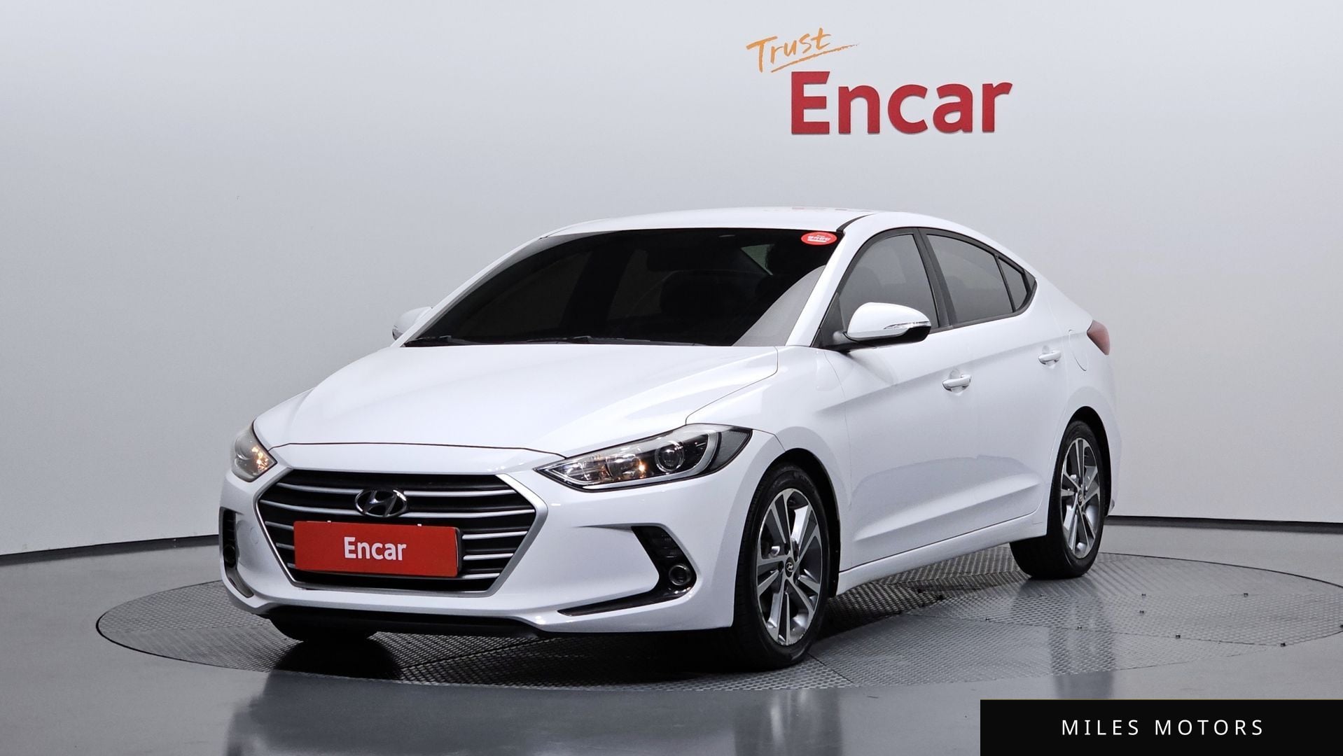 Hyundai AVANTE 2018 — фото 1 из 12