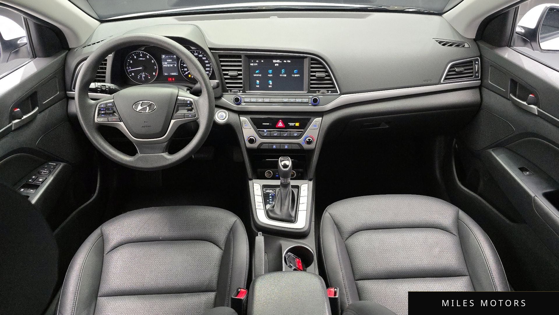 Hyundai AVANTE 2018 — миниатюра 10