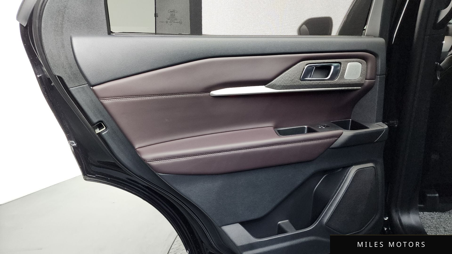 Ford 익스플로러 2025 — миниатюра 15
