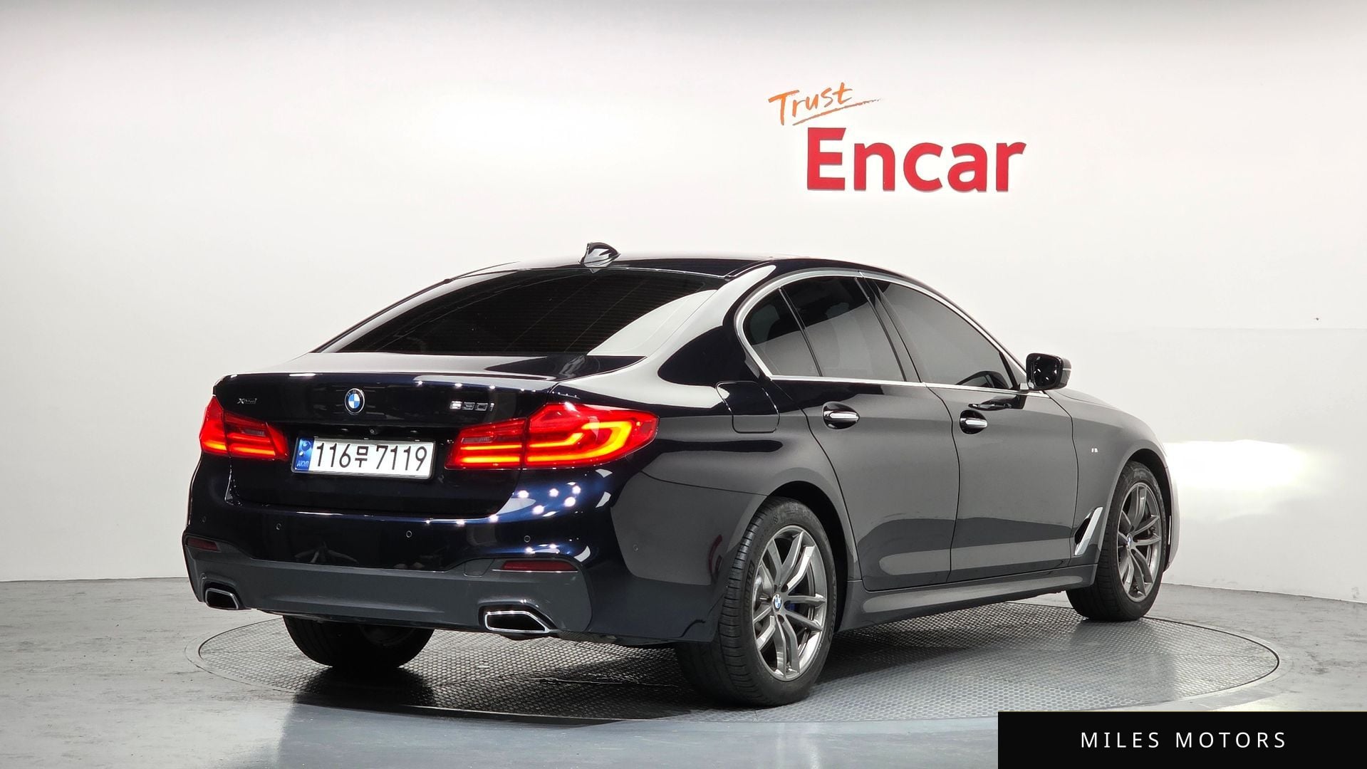 BMW 5 Series (G30) 2018 — миниатюра 2