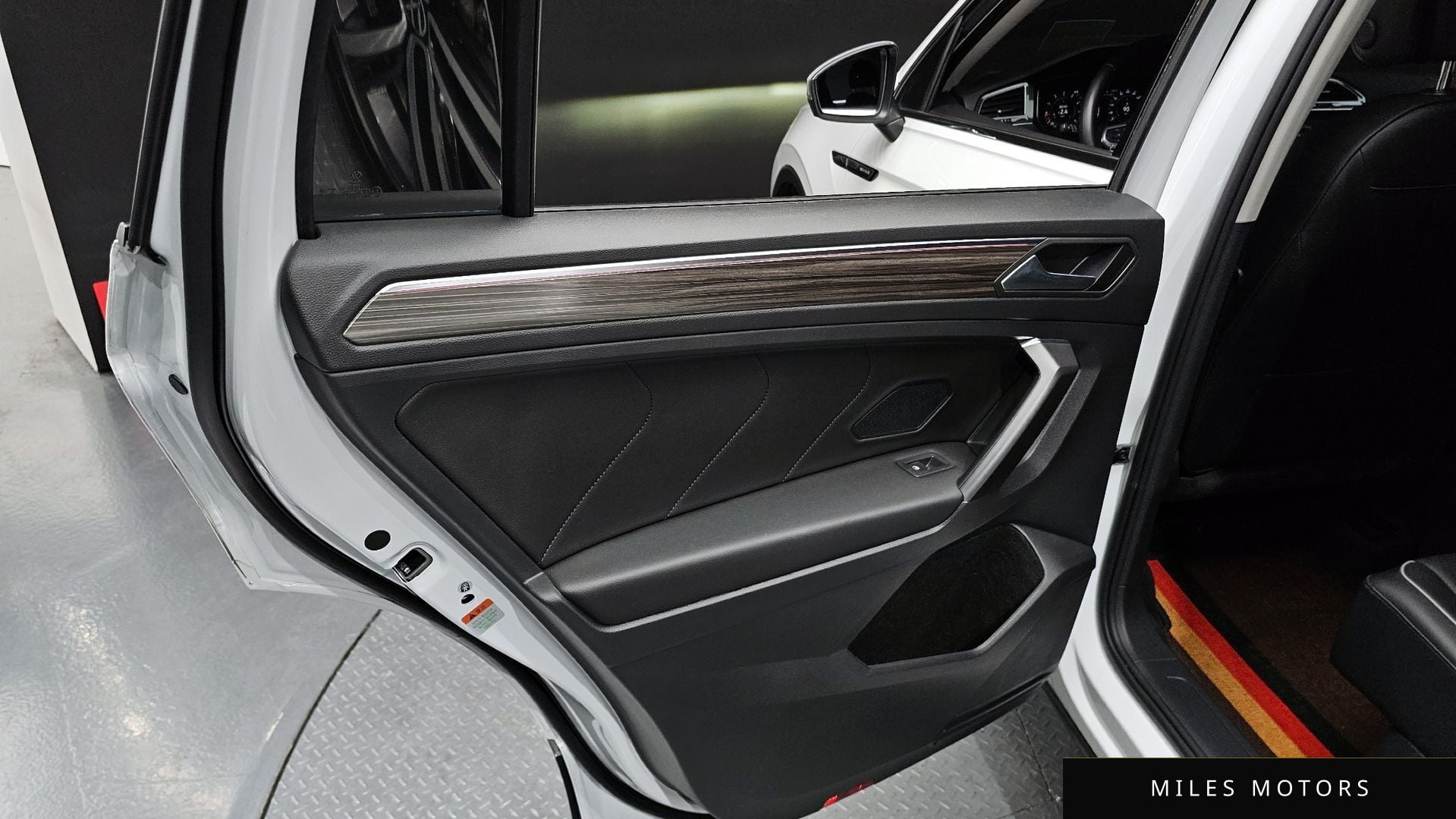 Volkswagen 티구안 올스페이스 2023 — миниатюра 14