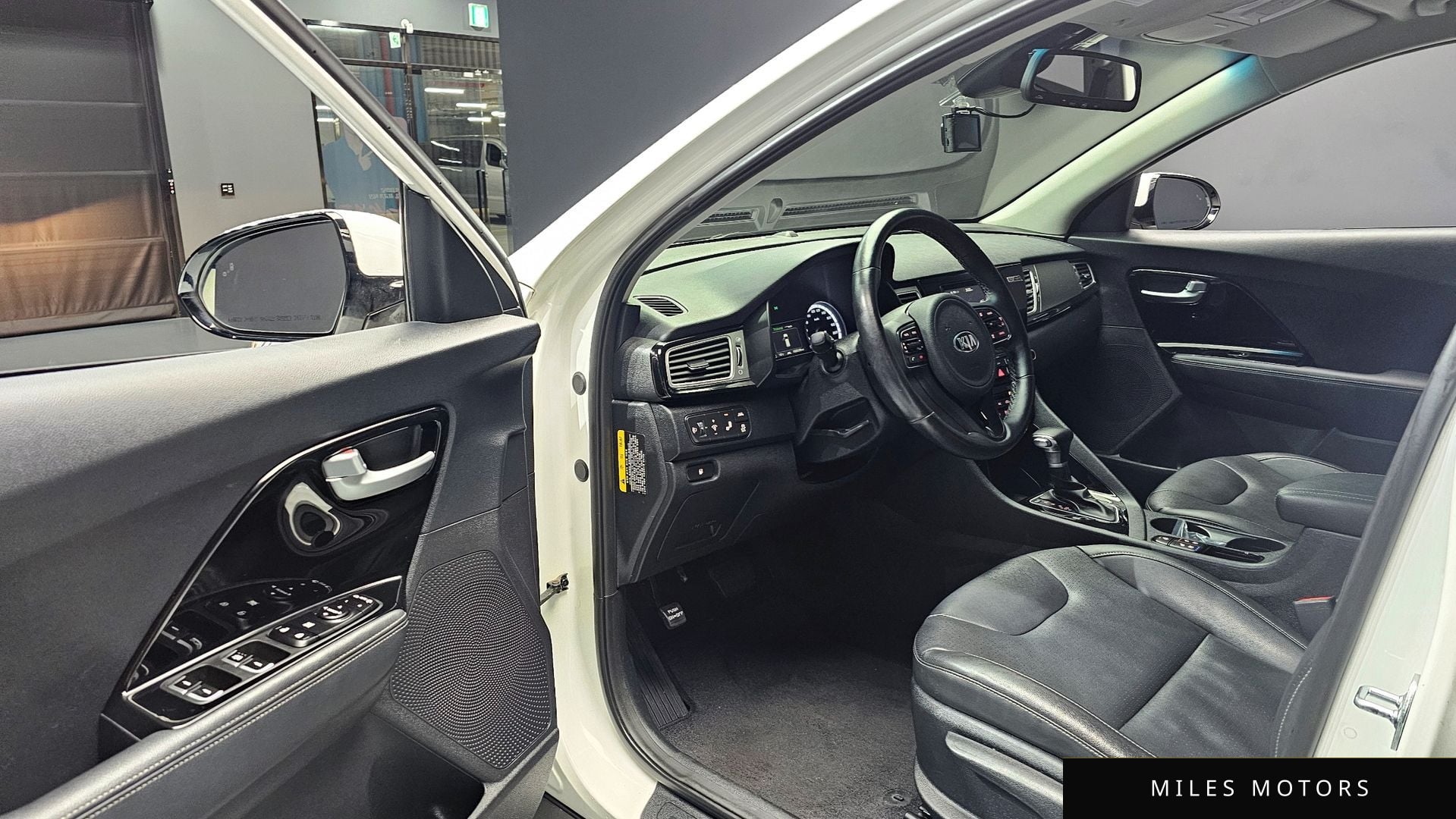 Kia Niro 2017 — миниатюра 10