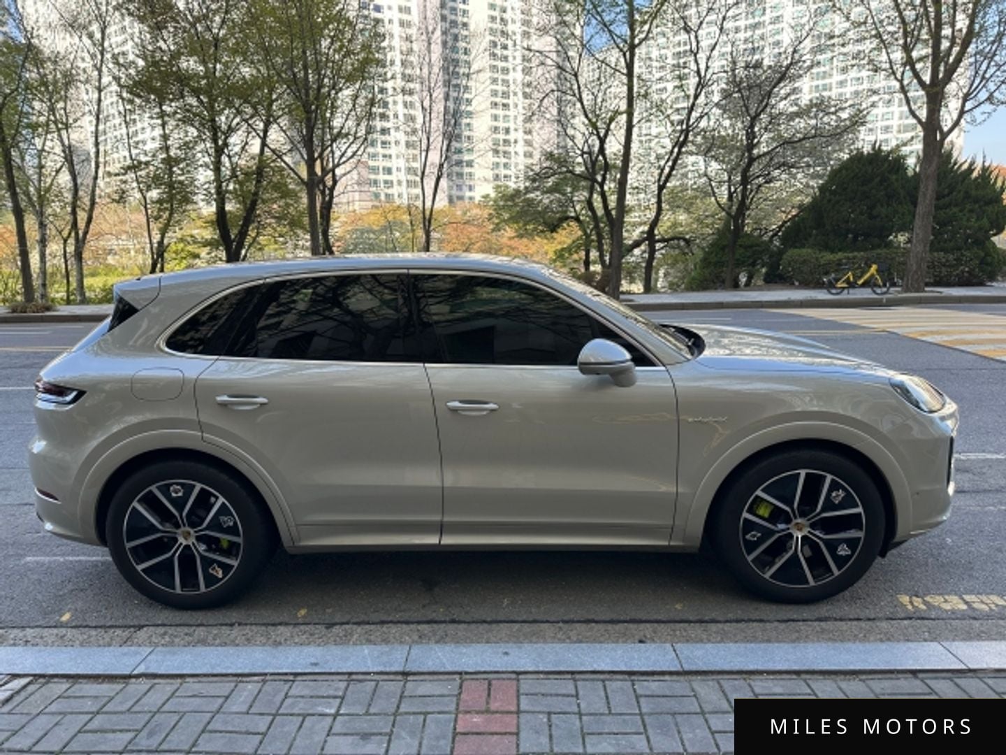 Porsche Cayenne 2024 — миниатюра 2