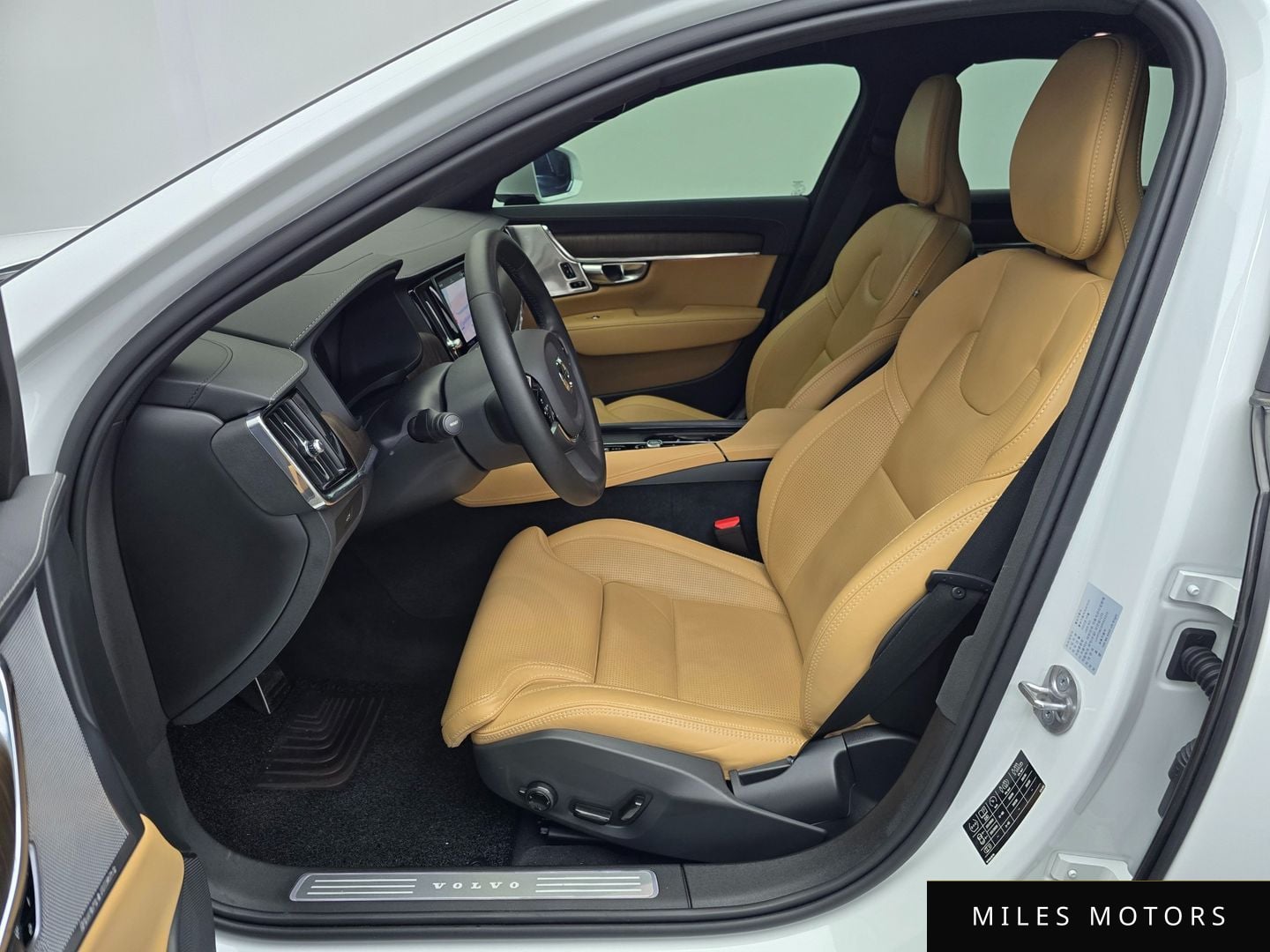 Volvo S90 2023 — миниатюра 10