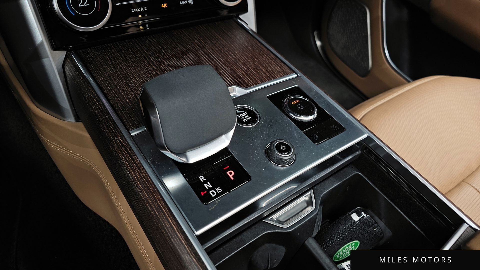 Land Rover Range Rover 2023 — миниатюра 9