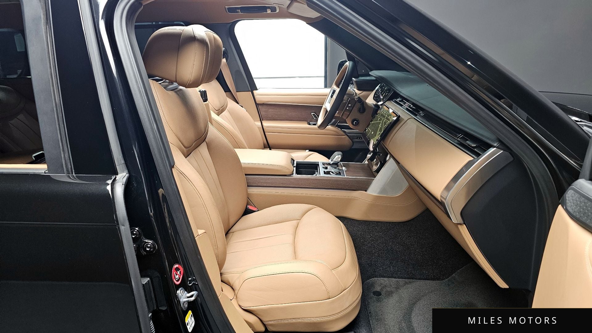 Land Rover Range Rover 2023 — миниатюра 10