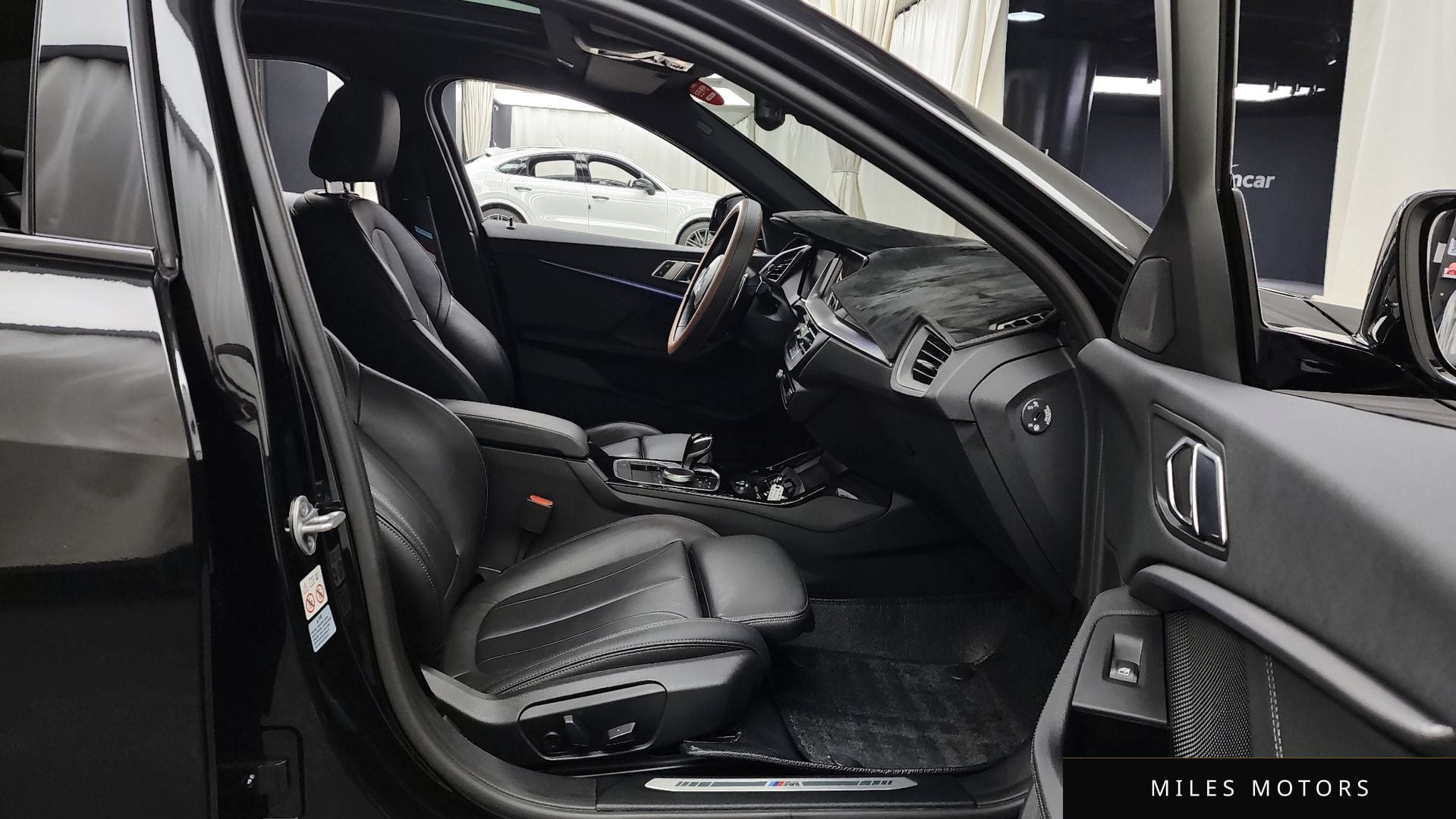 BMW 1시리즈 (F40) 2022 — миниатюра 11