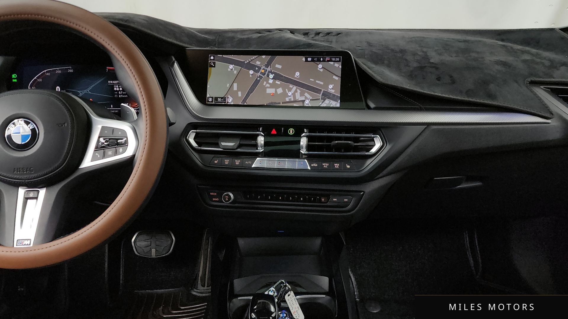 BMW 1시리즈 (F40) 2022 — миниатюра 14