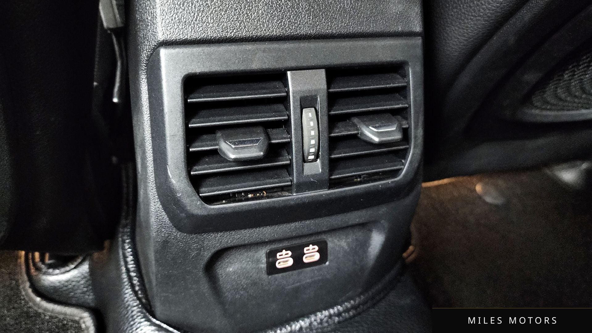 BMW 1시리즈 (F40) 2022 — миниатюра 19