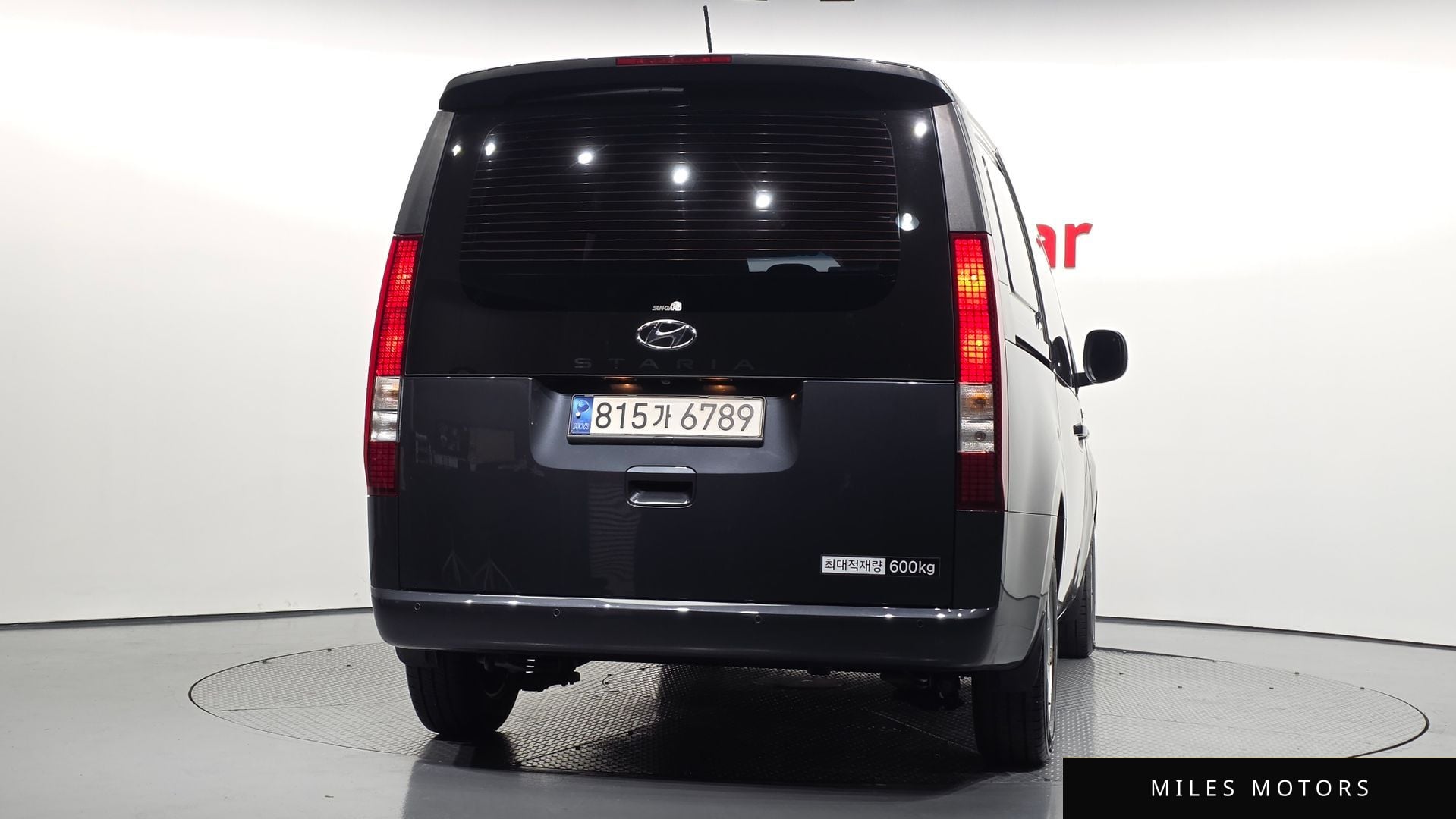 Hyundai Staria 2023 — миниатюра 4