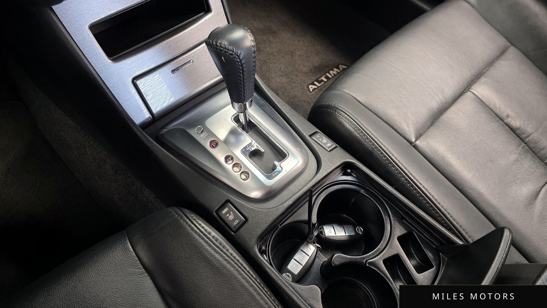 Nissan Altima 2010 — миниатюра 11