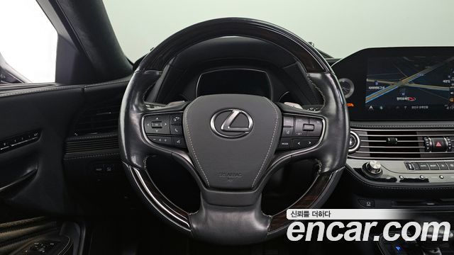 Лексус LS500 2022 — миниатюра 13