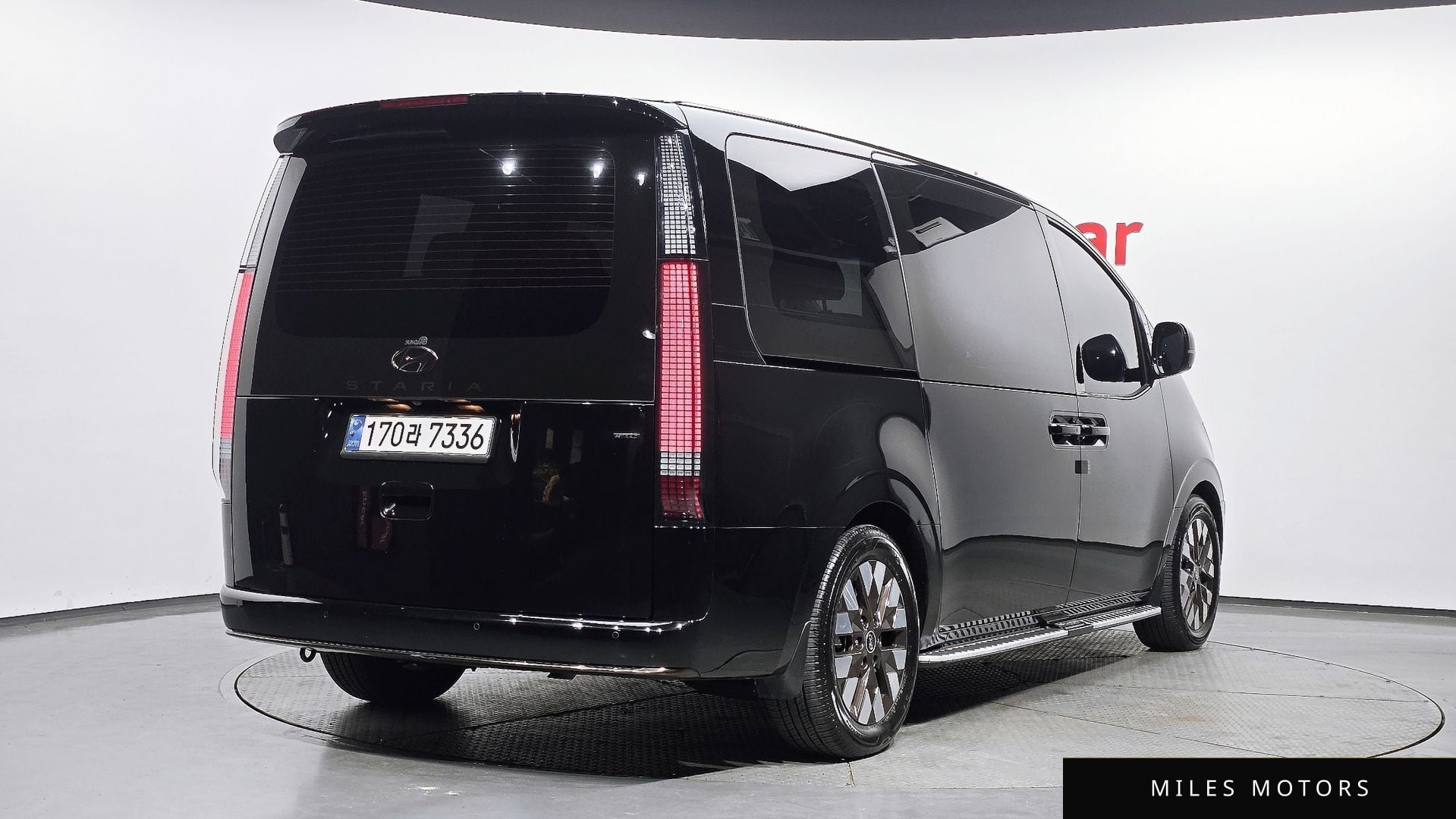 Hyundai Staria 2023 — миниатюра 2