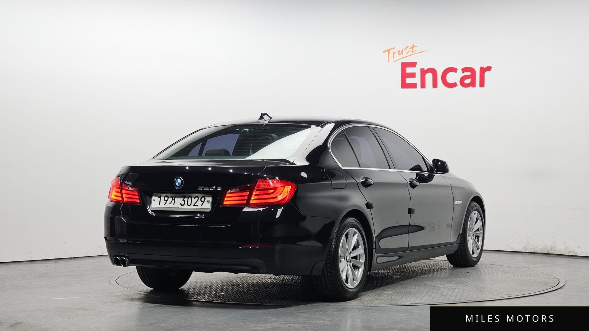 BMW 5시리즈 (F10) 2012 — миниатюра 2