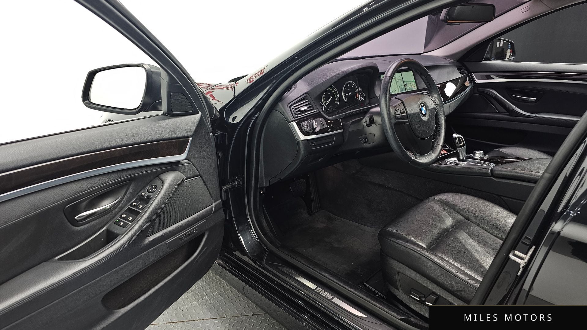 BMW 5시리즈 (F10) 2012 — миниатюра 11