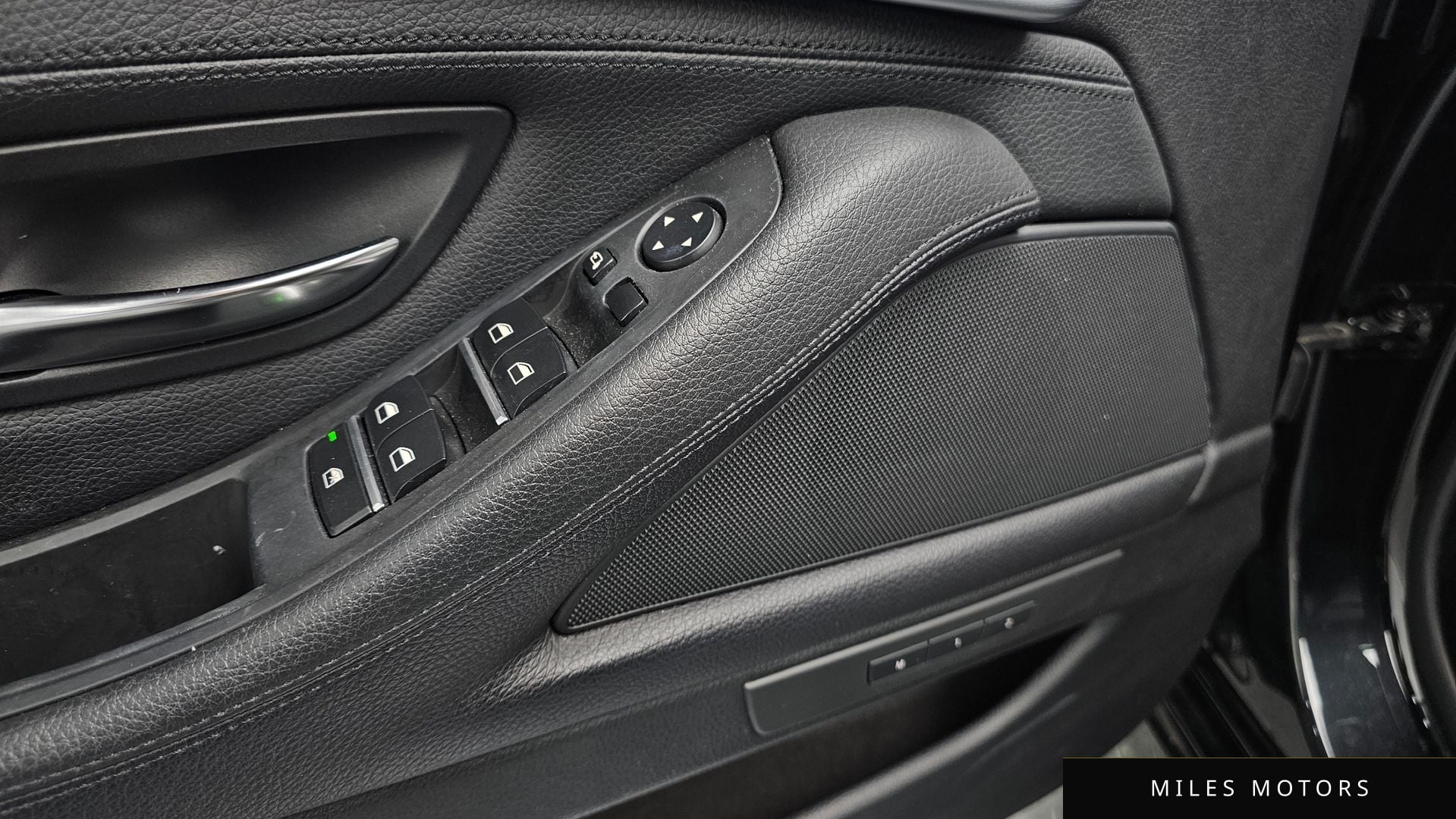 BMW 5시리즈 (F10) 2012 — миниатюра 17