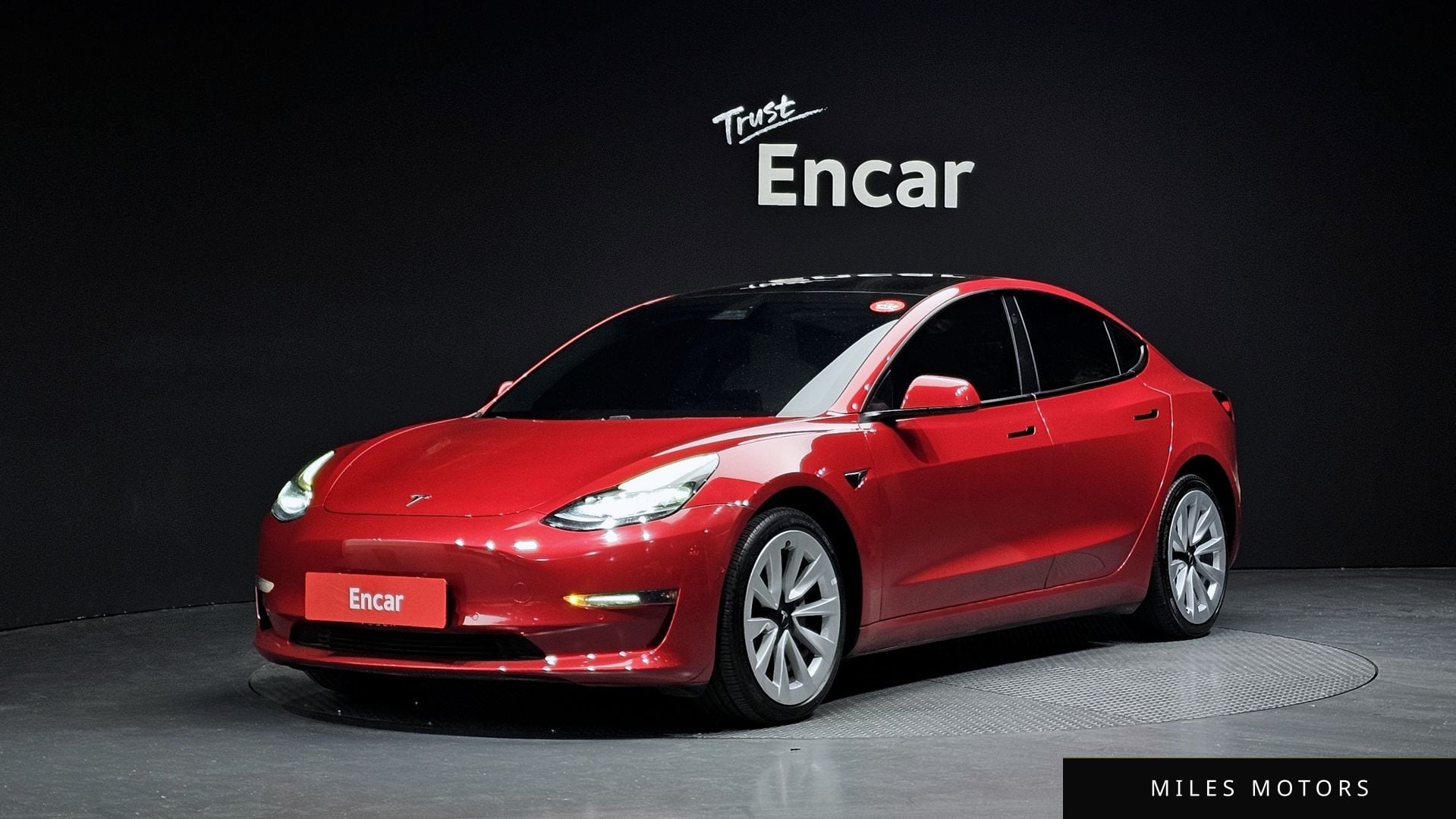 Tesla Model 3 2021 — фото 1 из 12
